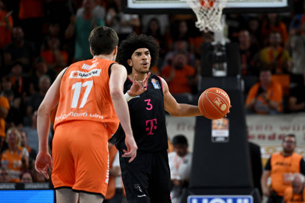 强强对话中 强强对话中