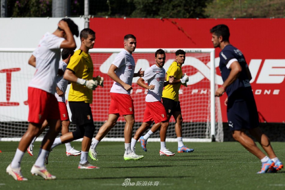 引入外部创 引入外部创